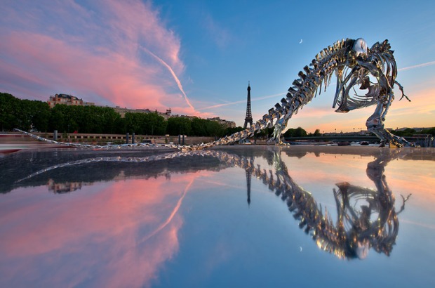 full-scale-t-rex-built-near-the-seine-river-paris-designboom02